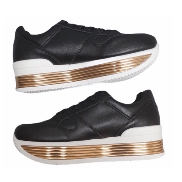 NWT Qupid Tampa Lace Up Women Sneakers Size 7 - Picture 2 of 7